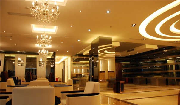 廣安酒店大廳柱子如何裝飾？SMY溫泉酒店裝飾設(shè)計(jì)
